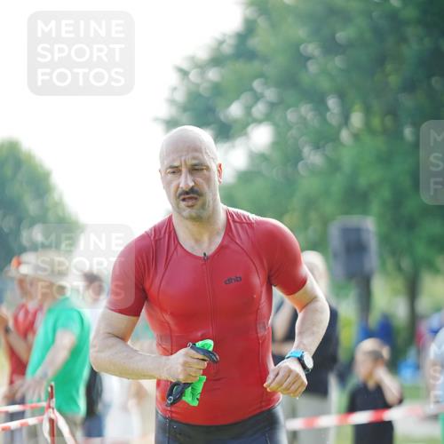 21.06.2026 - 29. Vierlanden-Triathlon LAZAROV Photography http://msf.ph/oto/9840093 21.06.2026 08:56:25 Schwimmen 121 meine-sportfotos.de