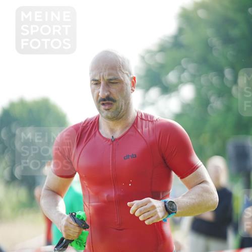 21.06.2026 - 29. Vierlanden-Triathlon LAZAROV Photography http://msf.ph/oto/9840096 21.06.2026 08:56:26 Schwimmen 121 meine-sportfotos.de
