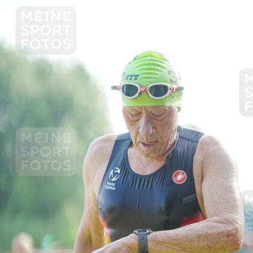 21.06.2026 - 29. Vierlanden-Triathlon LAZAROV Photography http://msf.ph/oto/9840119 21.06.2026 09:02:15 Schwimmen 217 meine-sportfotos.de