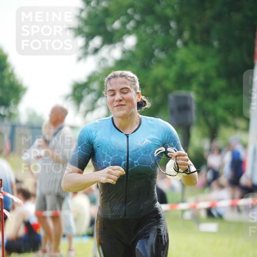 21.06.2026 - 29. Vierlanden-Triathlon LAZAROV Photography http://msf.ph/oto/9840139 21.06.2026 09:15:29 Schwimmen 260 meine-sportfotos.de