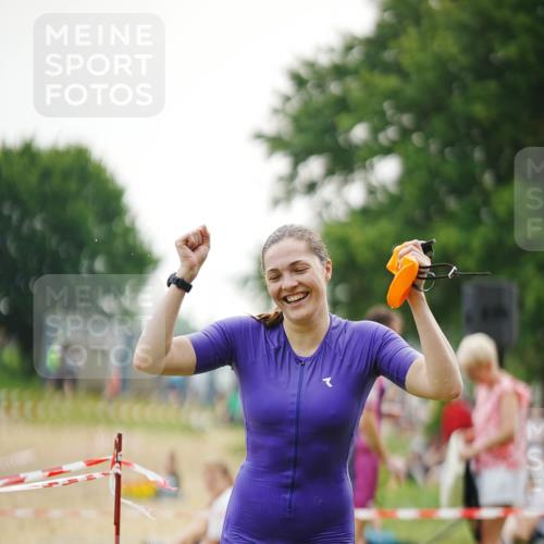 21.06.2026 - 29. Vierlanden-Triathlon LAZAROV Photography http://msf.ph/oto/9840191 21.06.2026 09:23:36 Schwimmen 270 meine-sportfotos.de