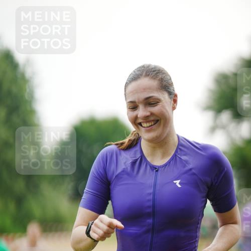 21.06.2026 - 29. Vierlanden-Triathlon LAZAROV Photography http://msf.ph/oto/9840196 21.06.2026 09:23:37 Schwimmen 270 meine-sportfotos.de