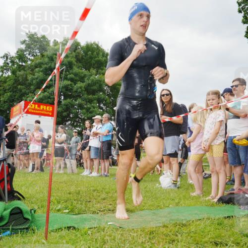 21.06.2026 - 29. Vierlanden-Triathlon LAZAROV Photography http://msf.ph/oto/9840223 21.06.2026 09:56:12 Schwimmen 329, 381, 389 meine-sportfotos.de