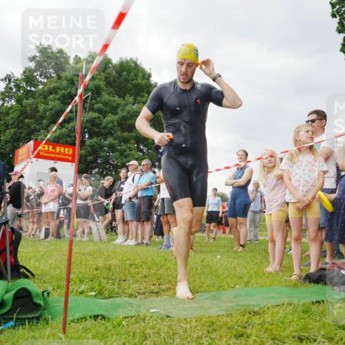 21.06.2026 - 29. Vierlanden-Triathlon LAZAROV Photography http://msf.ph/oto/9840226 21.06.2026 09:56:27 Schwimmen 308, 332 meine-sportfotos.de