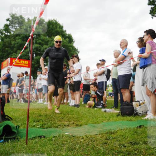 21.06.2026 - 29. Vierlanden-Triathlon LAZAROV Photography http://msf.ph/oto/9840393 21.06.2026 10:11:13 Schwimmen 411, 461 meine-sportfotos.de