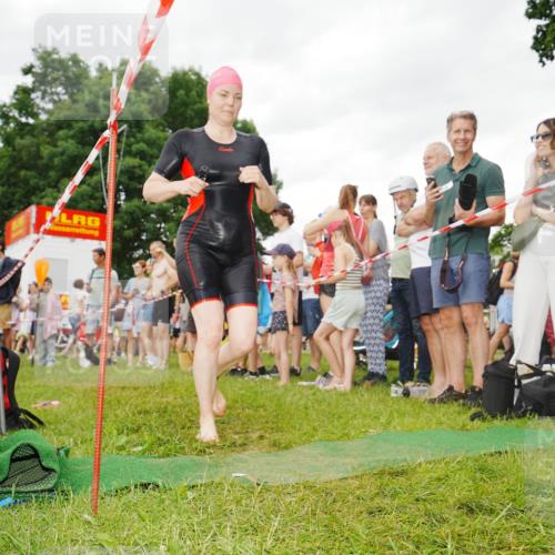 21.06.2026 - 29. Vierlanden-Triathlon LAZAROV Photography http://msf.ph/oto/9840574 21.06.2026 10:18:22 Schwimmen 494, 592 meine-sportfotos.de