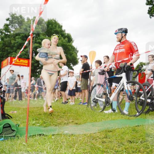 21.06.2026 - 29. Vierlanden-Triathlon LAZAROV Photography http://msf.ph/oto/9840701 21.06.2026 10:20:53 Schwimmen 612 meine-sportfotos.de