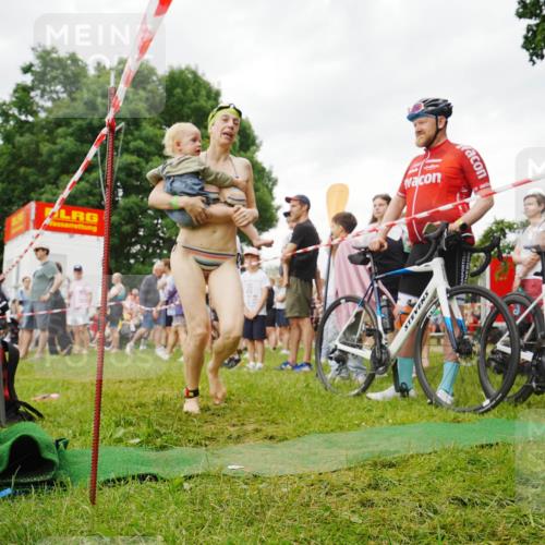 21.06.2026 - 29. Vierlanden-Triathlon LAZAROV Photography http://msf.ph/oto/9840702 21.06.2026 10:20:53 Schwimmen 612 meine-sportfotos.de