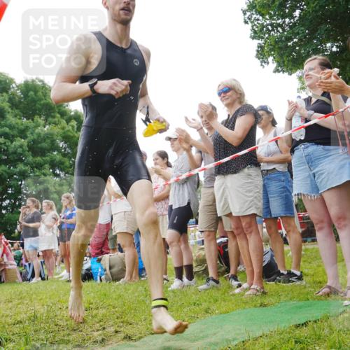 21.06.2026 - 29. Vierlanden-Triathlon LAZAROV Photography http://msf.ph/oto/9840735 21.06.2026 10:53:12 Schwimmen 706 meine-sportfotos.de