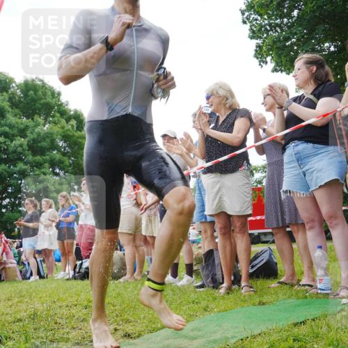 21.06.2026 - 29. Vierlanden-Triathlon LAZAROV Photography http://msf.ph/oto/9840746 21.06.2026 10:55:07 Schwimmen 97 meine-sportfotos.de