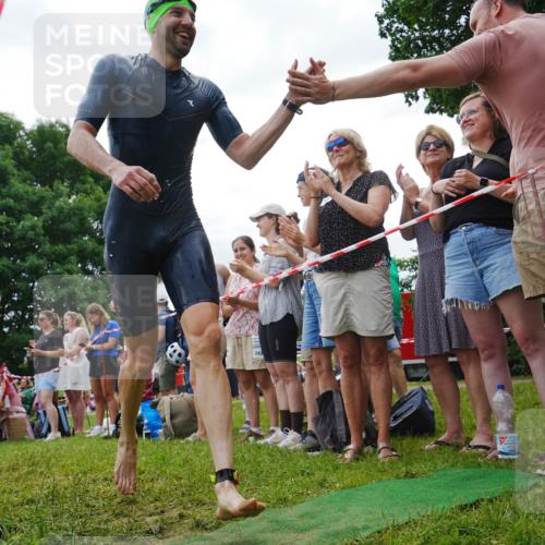 21.06.2026 - 29. Vierlanden-Triathlon LAZAROV Photography http://msf.ph/oto/9840759 21.06.2026 10:55:50 Schwimmen 637, 663, 739, 742, 753 meine-sportfotos.de