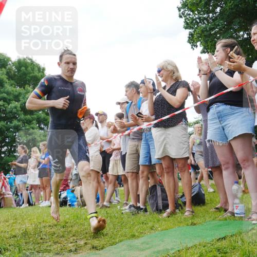 21.06.2026 - 29. Vierlanden-Triathlon LAZAROV Photography http://msf.ph/oto/9840773 21.06.2026 10:57:15 Schwimmen 701, 726, 740 meine-sportfotos.de