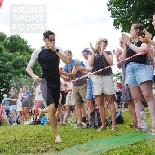 21.06.2026 - 29. Vierlanden-Triathlon LAZAROV Photography http://msf.ph/oto/9840777 21.06.2026 10:57:18 Schwimmen 701, 726, 740 meine-sportfotos.de