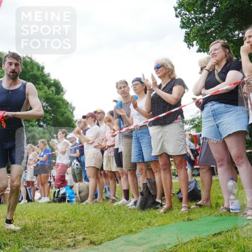 21.06.2026 - 29. Vierlanden-Triathlon LAZAROV Photography http://msf.ph/oto/9840792 21.06.2026 10:57:58 Schwimmen 689 meine-sportfotos.de