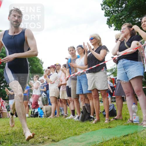 21.06.2026 - 29. Vierlanden-Triathlon LAZAROV Photography http://msf.ph/oto/9840793 21.06.2026 10:57:58 Schwimmen 689 meine-sportfotos.de