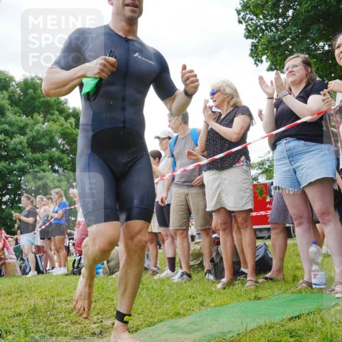 21.06.2026 - 29. Vierlanden-Triathlon LAZAROV Photography http://msf.ph/oto/9840822 21.06.2026 10:58:08 Schwimmen 640, 650, 666, 674 meine-sportfotos.de