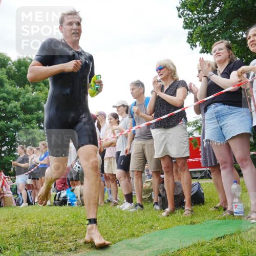 21.06.2026 - 29. Vierlanden-Triathlon LAZAROV Photography http://msf.ph/oto/9840840 21.06.2026 10:58:18 Schwimmen 666, 668, 674, 715, 719 meine-sportfotos.de