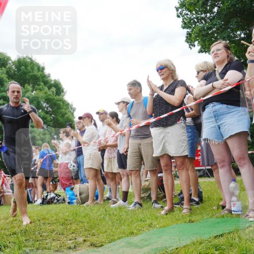 21.06.2026 - 29. Vierlanden-Triathlon LAZAROV Photography http://msf.ph/oto/9840904 21.06.2026 10:58:42 Schwimmen 675, 721 meine-sportfotos.de