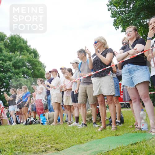 21.06.2026 - 29. Vierlanden-Triathlon LAZAROV Photography http://msf.ph/oto/9840951 21.06.2026 10:59:03 Schwimmen 653 meine-sportfotos.de