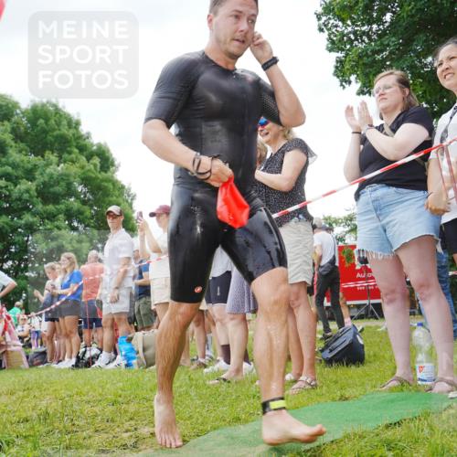 21.06.2026 - 29. Vierlanden-Triathlon LAZAROV Photography http://msf.ph/oto/9840980 21.06.2026 11:01:15 Schwimmen 709 meine-sportfotos.de