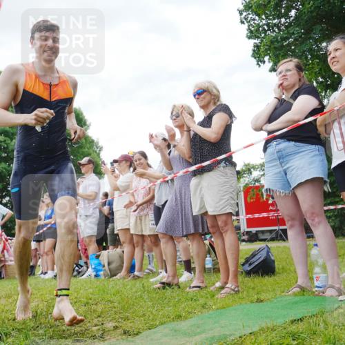 21.06.2026 - 29. Vierlanden-Triathlon LAZAROV Photography http://msf.ph/oto/9840987 21.06.2026 11:01:48 Schwimmen 673 meine-sportfotos.de