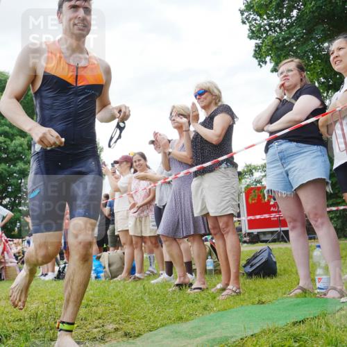 21.06.2026 - 29. Vierlanden-Triathlon LAZAROV Photography http://msf.ph/oto/9840988 21.06.2026 11:01:48 Schwimmen 673 meine-sportfotos.de