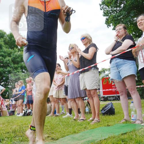 21.06.2026 - 29. Vierlanden-Triathlon LAZAROV Photography http://msf.ph/oto/9840989 21.06.2026 11:01:48 Schwimmen 673 meine-sportfotos.de