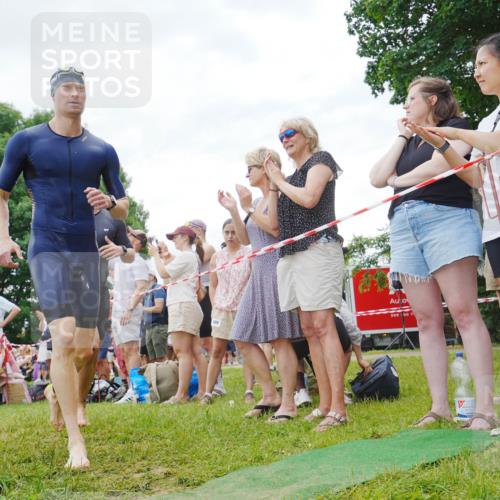 21.06.2026 - 29. Vierlanden-Triathlon LAZAROV Photography http://msf.ph/oto/9840993 21.06.2026 11:01:58 Schwimmen 641, 644, 707 meine-sportfotos.de