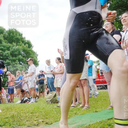 21.06.2026 - 29. Vierlanden-Triathlon LAZAROV Photography http://msf.ph/oto/9841016 21.06.2026 11:02:58 Schwimmen 659, 688, 720, 757 meine-sportfotos.de