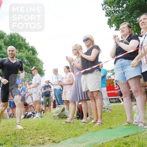21.06.2026 - 29. Vierlanden-Triathlon LAZAROV Photography http://msf.ph/oto/9841018 21.06.2026 11:02:59 Schwimmen 659, 688, 720, 757 meine-sportfotos.de
