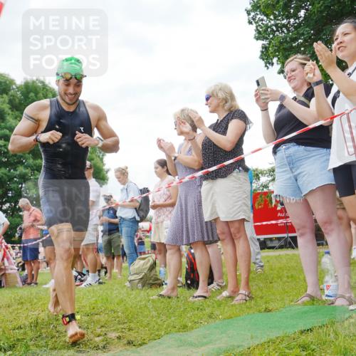 21.06.2026 - 29. Vierlanden-Triathlon LAZAROV Photography http://msf.ph/oto/9841033 21.06.2026 11:03:15 Schwimmen 703, 713 meine-sportfotos.de