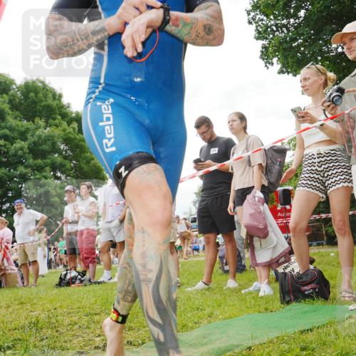 21.06.2026 - 29. Vierlanden-Triathlon LAZAROV Photography http://msf.ph/oto/9841099 21.06.2026 11:10:48 Schwimmen 764, 802 meine-sportfotos.de