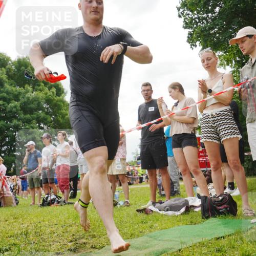 21.06.2026 - 29. Vierlanden-Triathlon LAZAROV Photography http://msf.ph/oto/9841113 21.06.2026 11:12:10 Schwimmen 638, 803, 807 meine-sportfotos.de