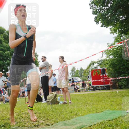 21.06.2026 - 29. Vierlanden-Triathlon LAZAROV Photography http://msf.ph/oto/9841186 21.06.2026 11:24:10 Schwimmen 865, 890 meine-sportfotos.de