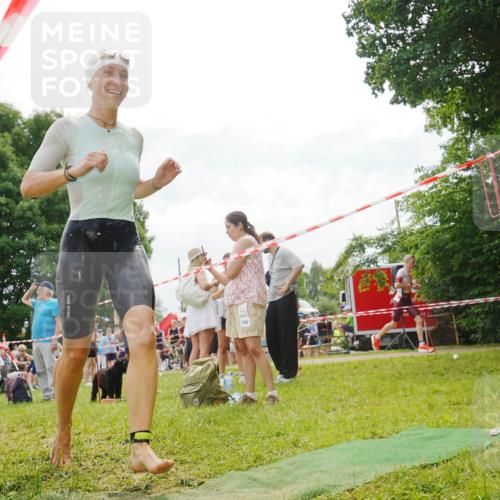 21.06.2026 - 29. Vierlanden-Triathlon LAZAROV Photography http://msf.ph/oto/9841199 21.06.2026 11:25:25 Schwimmen 881 meine-sportfotos.de