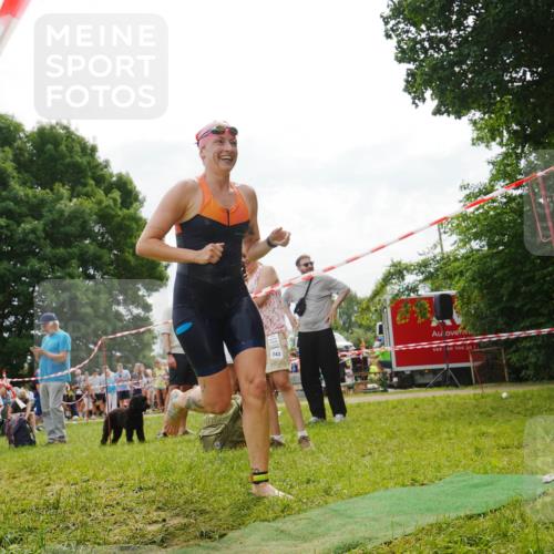 21.06.2026 - 29. Vierlanden-Triathlon LAZAROV Photography http://msf.ph/oto/9841200 21.06.2026 11:25:32 Schwimmen 881, 889 meine-sportfotos.de