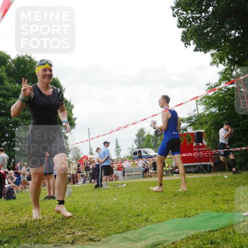 21.06.2026 - 29. Vierlanden-Triathlon LAZAROV Photography http://msf.ph/oto/9841209 21.06.2026 11:26:50 Schwimmen 833, 855 meine-sportfotos.de