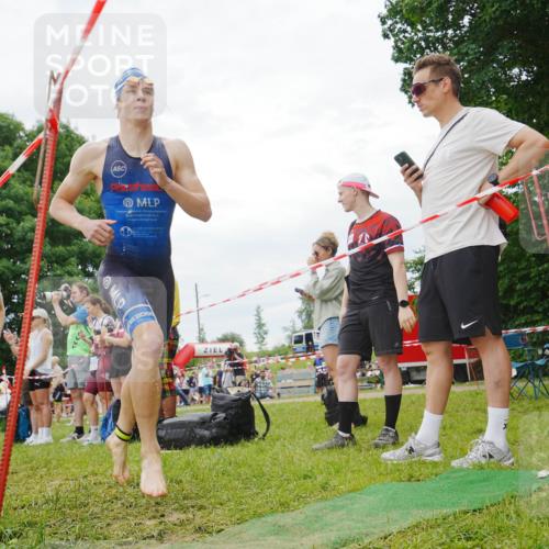 21.06.2026 - 29. Vierlanden-Triathlon LAZAROV Photography http://msf.ph/oto/9841239 21.06.2026 12:01:23 Schwimmen 919, 927, 957, 963, 971, 972 meine-sportfotos.de
