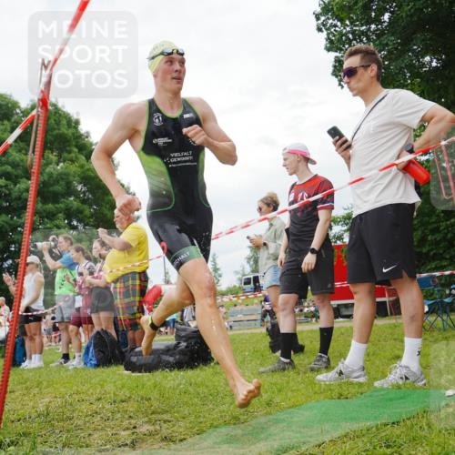 21.06.2026 - 29. Vierlanden-Triathlon LAZAROV Photography http://msf.ph/oto/9841240 21.06.2026 12:01:25 Schwimmen 919, 927, 947, 957, 958, 963, 971, 972 meine-sportfotos.de