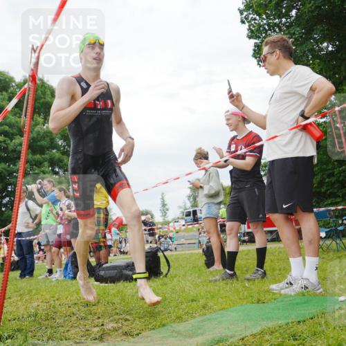 21.06.2026 - 29. Vierlanden-Triathlon LAZAROV Photography http://msf.ph/oto/9841288 21.06.2026 12:02:34 Schwimmen 908, 912, 925, 933, 936, 938, 967, 969 meine-sportfotos.de