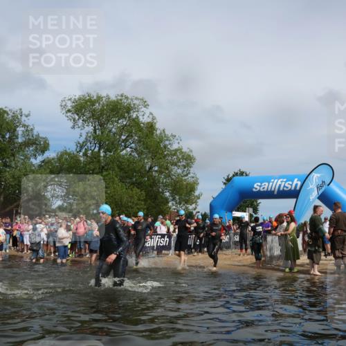 21.06.2026 - Viking Triathlon Michael Strokosch http://msf.ph/oto/9841302 21.06.2026 10:09:28 Schwimmen 52, 61, 141, 174, 305, 309, 357, 417, 439, 512, 532, 538, 557, 561, 646 meine-sportfotos.de