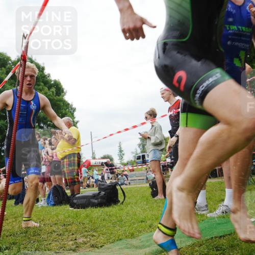 21.06.2026 - 29. Vierlanden-Triathlon LAZAROV Photography http://msf.ph/oto/9841304 21.06.2026 12:02:38 Schwimmen 908, 912, 923, 925, 933, 938, 943, 962, 967, 969 meine-sportfotos.de