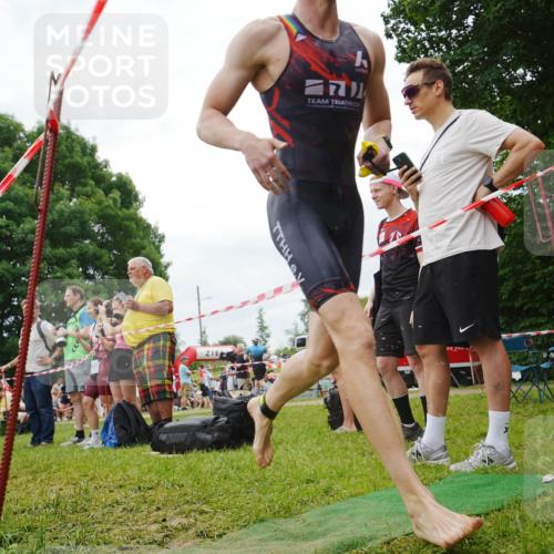21.06.2026 - 29. Vierlanden-Triathlon LAZAROV Photography http://msf.ph/oto/9841315 21.06.2026 12:02:39 Schwimmen 908, 912, 923, 925, 933, 938, 943, 945, 962, 969 meine-sportfotos.de