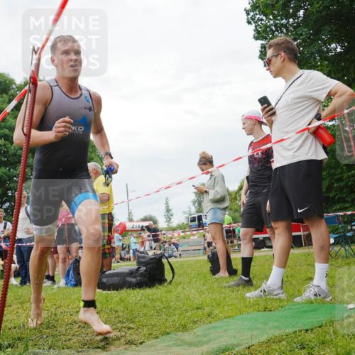 21.06.2026 - 29. Vierlanden-Triathlon LAZAROV Photography http://msf.ph/oto/9841372 21.06.2026 12:02:45 Schwimmen 908, 921, 923, 933, 943, 945, 960, 962, 969, 977 meine-sportfotos.de