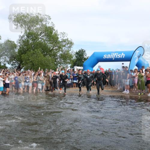 21.06.2026 - Viking Triathlon Michael Strokosch http://msf.ph/oto/9841419 21.06.2026 10:00:26 Schwimmen 1, 2, 4, 7, 8, 9, 10, 19, 21, 29, 103, 189, 517, 547, 575, 610, 637, 669 meine-sportfotos.de