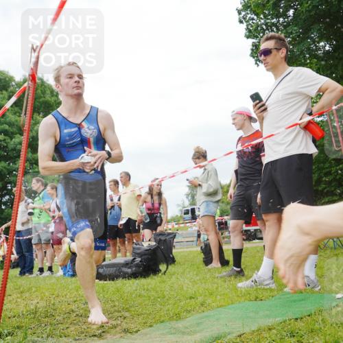 21.06.2026 - 29. Vierlanden-Triathlon LAZAROV Photography http://msf.ph/oto/9841426 21.06.2026 12:02:59 Schwimmen 907, 922, 924 meine-sportfotos.de