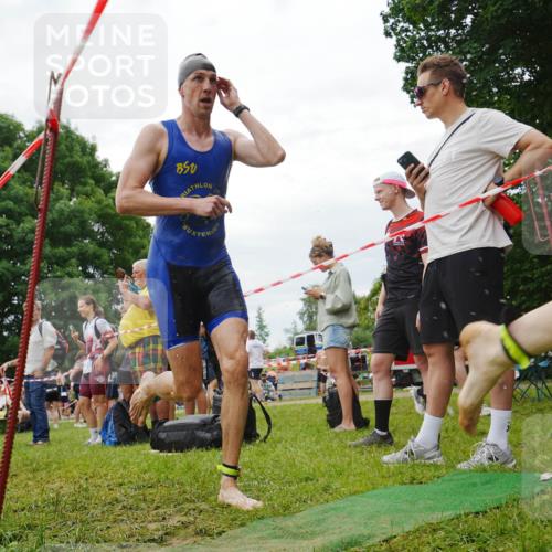 21.06.2026 - 29. Vierlanden-Triathlon LAZAROV Photography http://msf.ph/oto/9841443 21.06.2026 12:03:21 Schwimmen 916, 948, 949, 961, 973, 980 meine-sportfotos.de