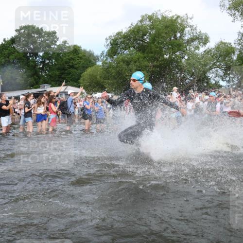 21.06.2026 - Viking Triathlon Michael Strokosch http://msf.ph/oto/9841450 21.06.2026 10:00:33 Schwimmen 1, 19, 21, 25, 31, 104, 189, 334, 422, 453, 474, 517, 547, 548, 575, 610, 620, 626, 637, 669 meine-sportfotos.de