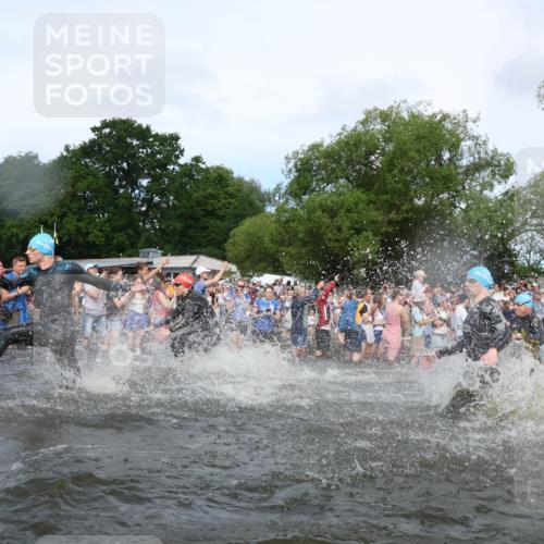 21.06.2026 - Viking Triathlon Michael Strokosch http://msf.ph/oto/9841522 21.06.2026 10:00:48 Schwimmen 27, 42, 46, 98, 119, 176, 371, 426, 441, 466, 565, 569, 643 meine-sportfotos.de