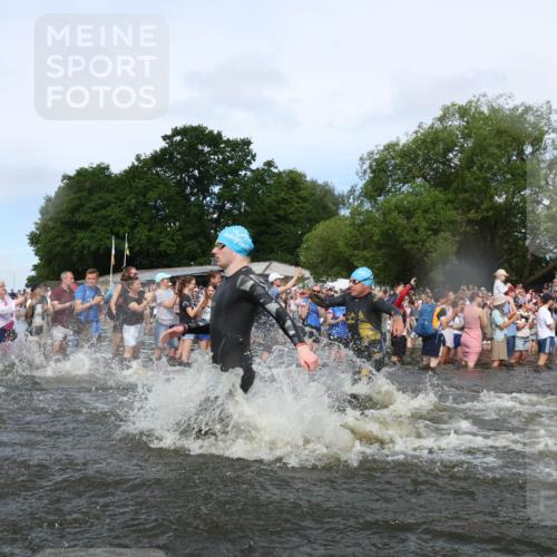 21.06.2026 - Viking Triathlon Michael Strokosch http://msf.ph/oto/9841528 21.06.2026 10:00:49 Schwimmen 27, 42, 46, 74, 98, 119, 176, 218, 371, 426, 441, 466, 565, 569, 643 meine-sportfotos.de